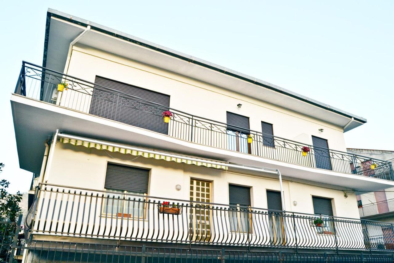 B&B Civico 115 Gaggi Екстериор снимка